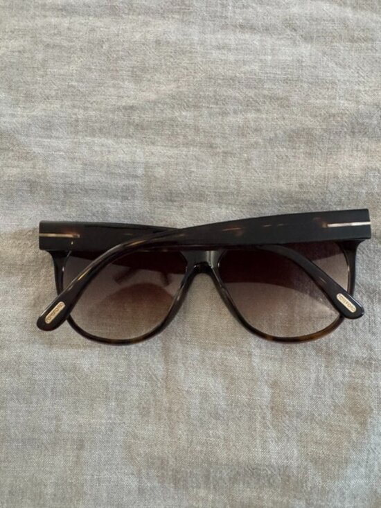 Tom Ford Cat‑Eye Sunglasses – Tortoise Acetate, T‑Temple Detail main image 5